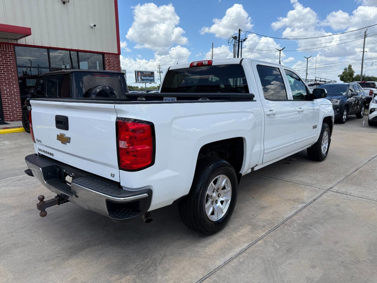 Used 2018 Chevrolet Silverado 1500 LT RWD image 4