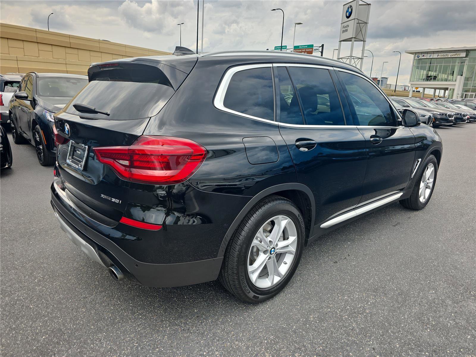 Used 2021 BMW X3 xDrive30i w/ Convenience Package AWD/4WD image 2