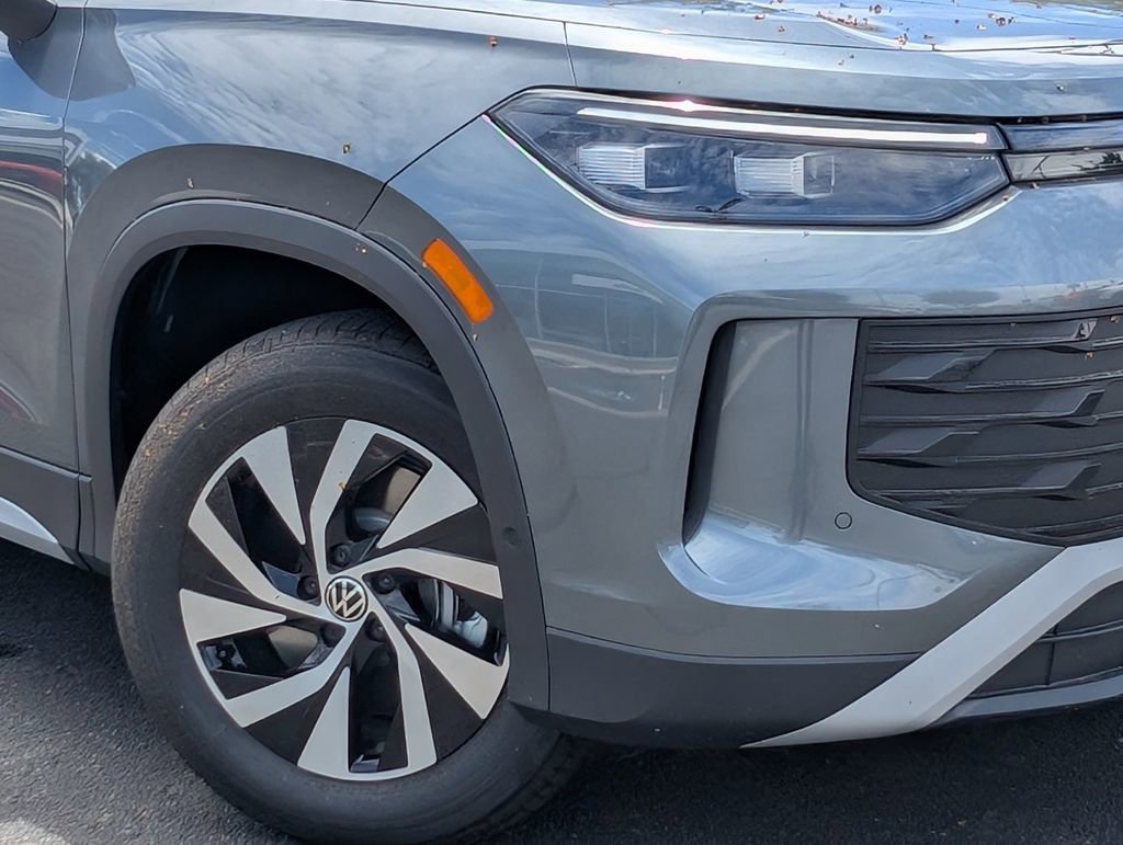New 2025 Volkswagen Tiguan S image 2