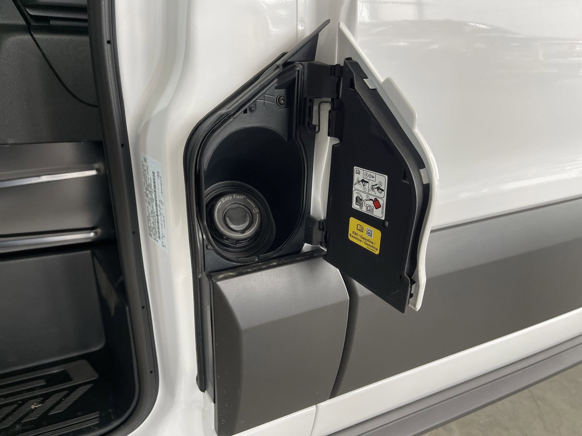 New 2024 Ford Transit 250 148 Medium Roof image 31