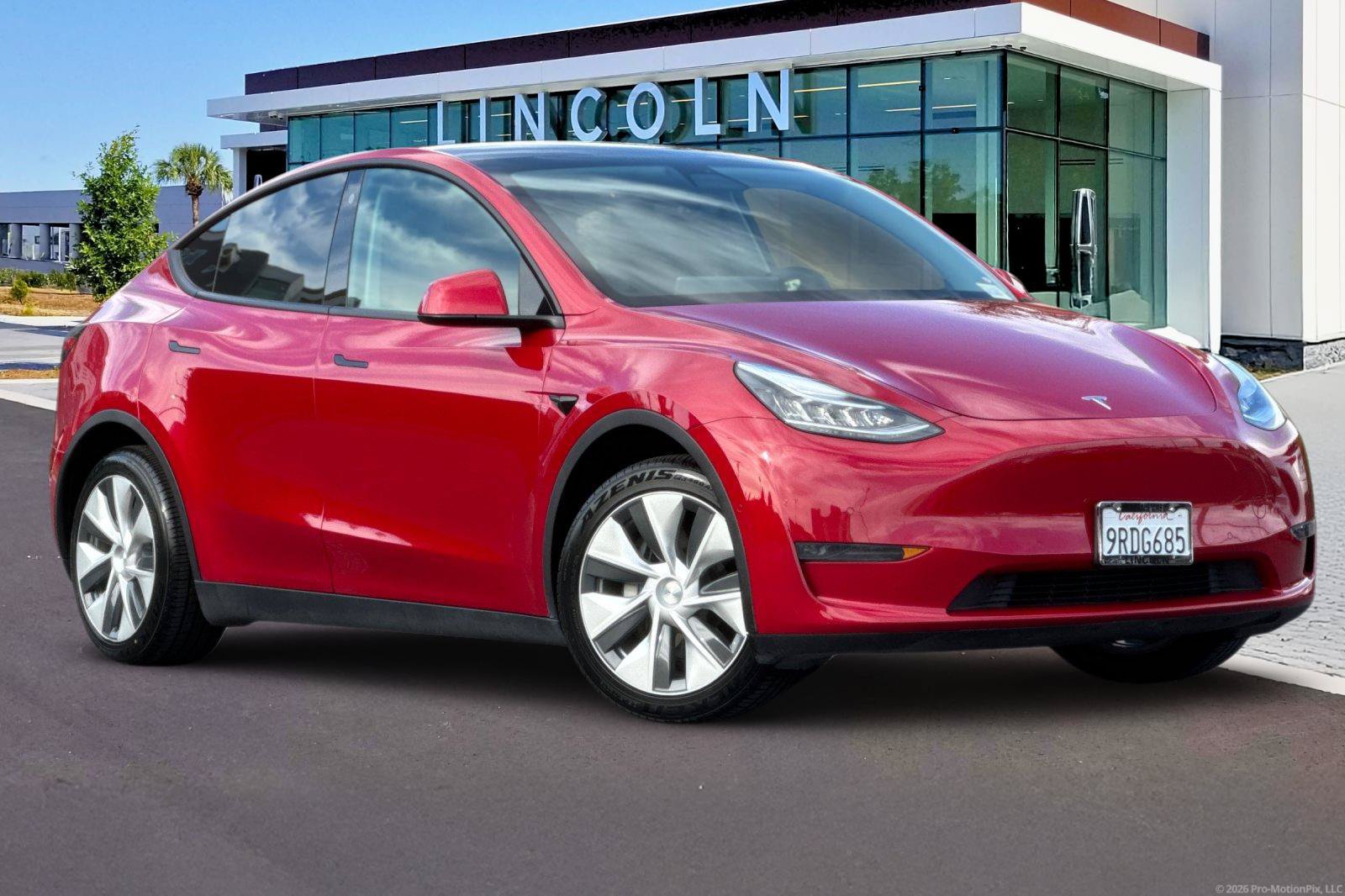 Used 2021 Tesla Model Y Long Range AWD/4WD image 2