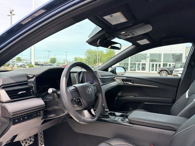 Used 2025 Toyota Camry SE FWD image 17