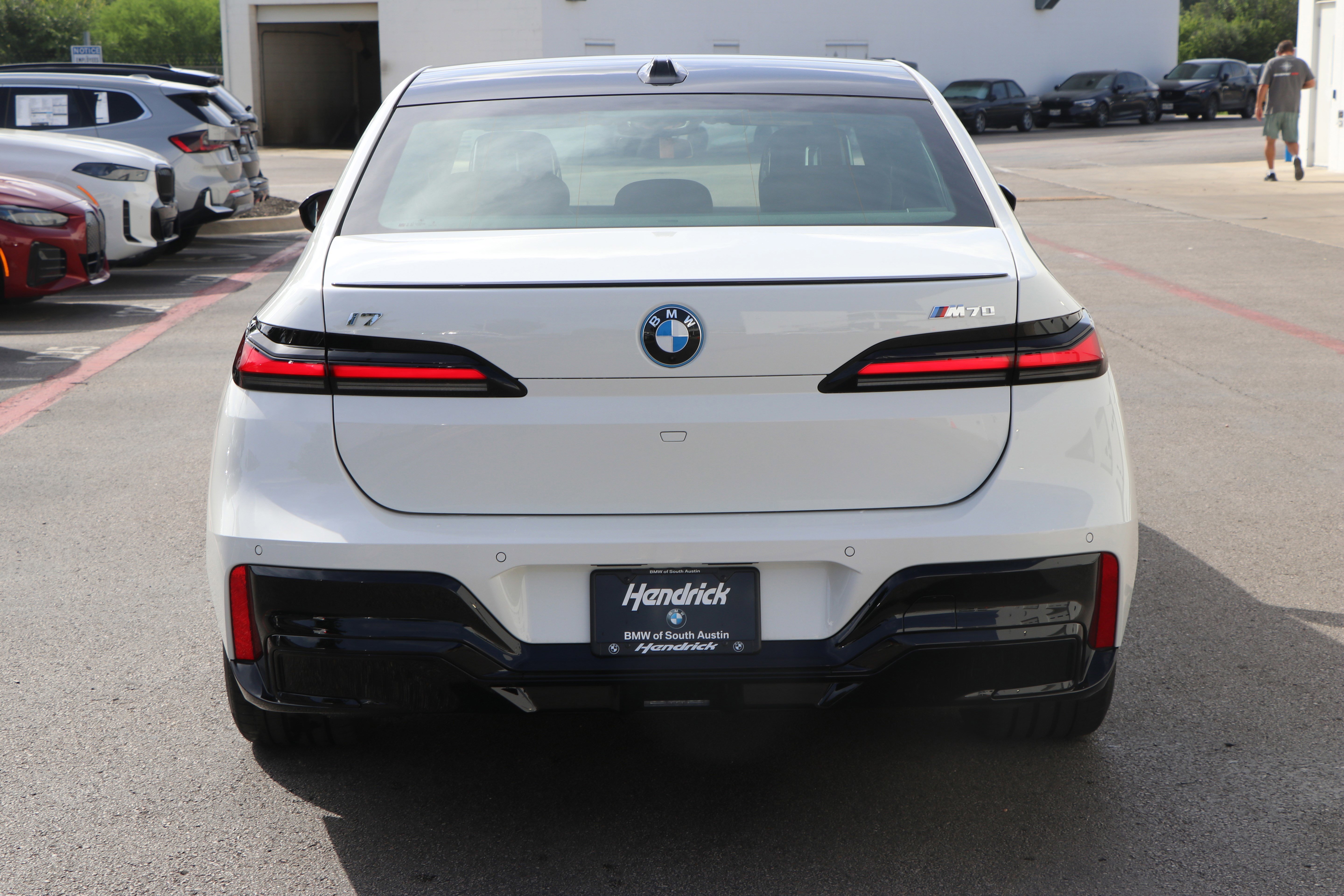 Certified 2025 BMW i7 M70 w/ Executive Package AWD/4WD image 12