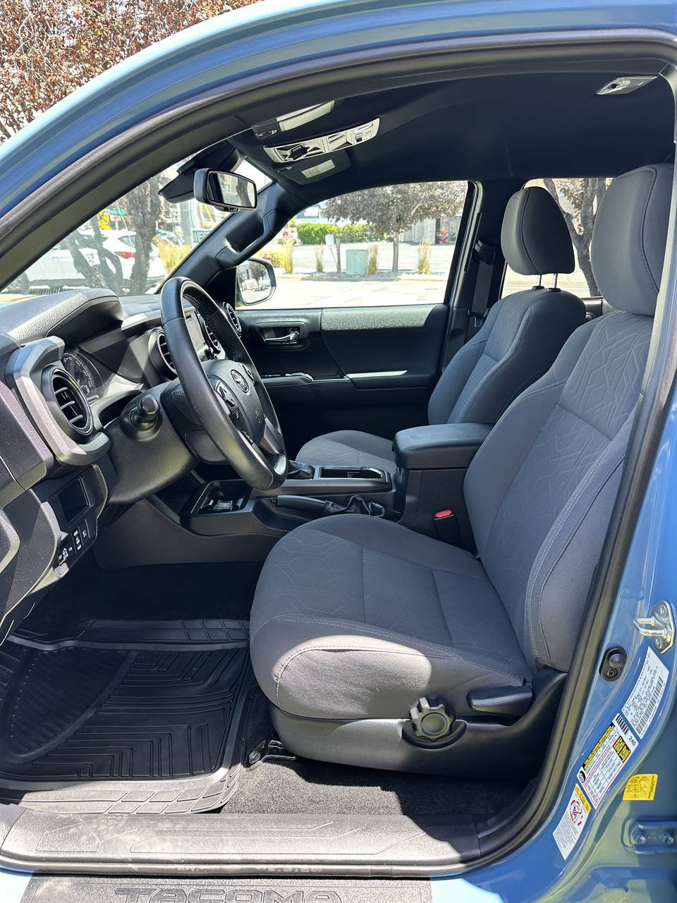 Used 2019 Toyota Tacoma TRD Off-Road w/ Technology Package AWD/4WD image 15