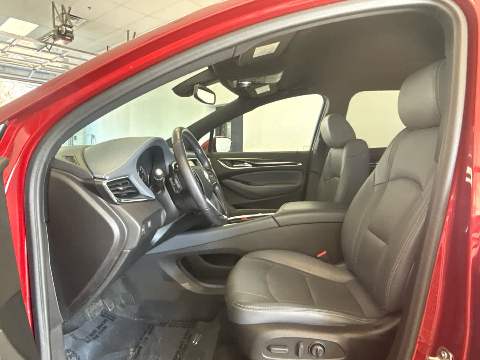 Used 2023 Buick Enclave Essence image 9