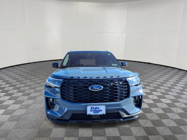Used 2025 Ford Explorer ST-Line w/ Premium Package AWD/4WD image 2