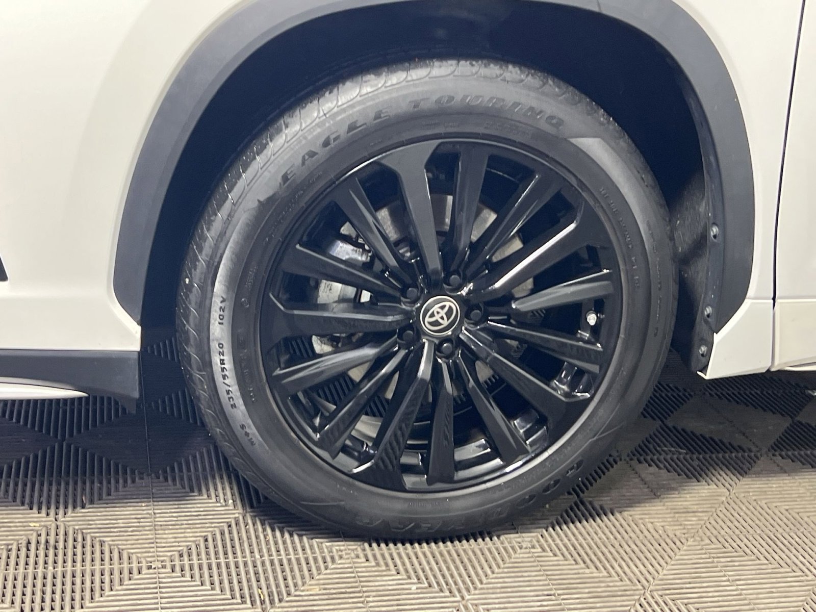 Used 2023 Toyota Highlander XSE image 12