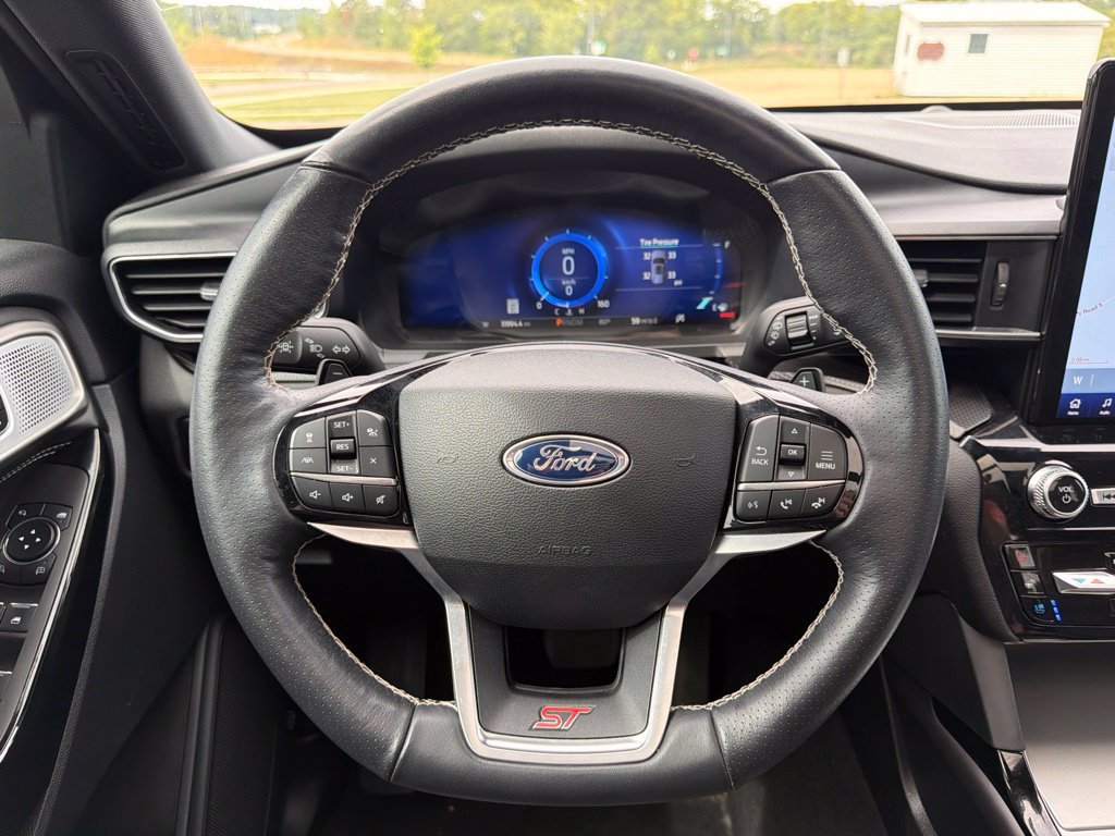 Used 2024 Ford Explorer ST w/ Technology Package AWD/4WD image 19