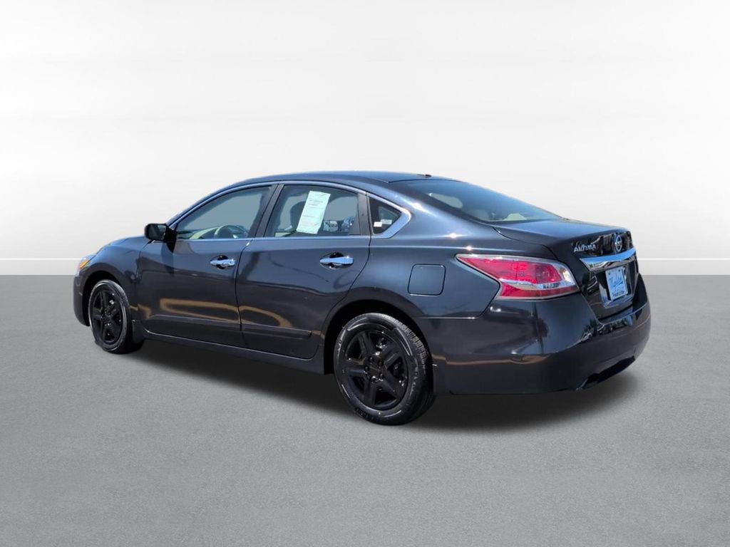 Used 2015 Nissan Altima 2.5 S w/ Power Driver Seat Package FWD image 8