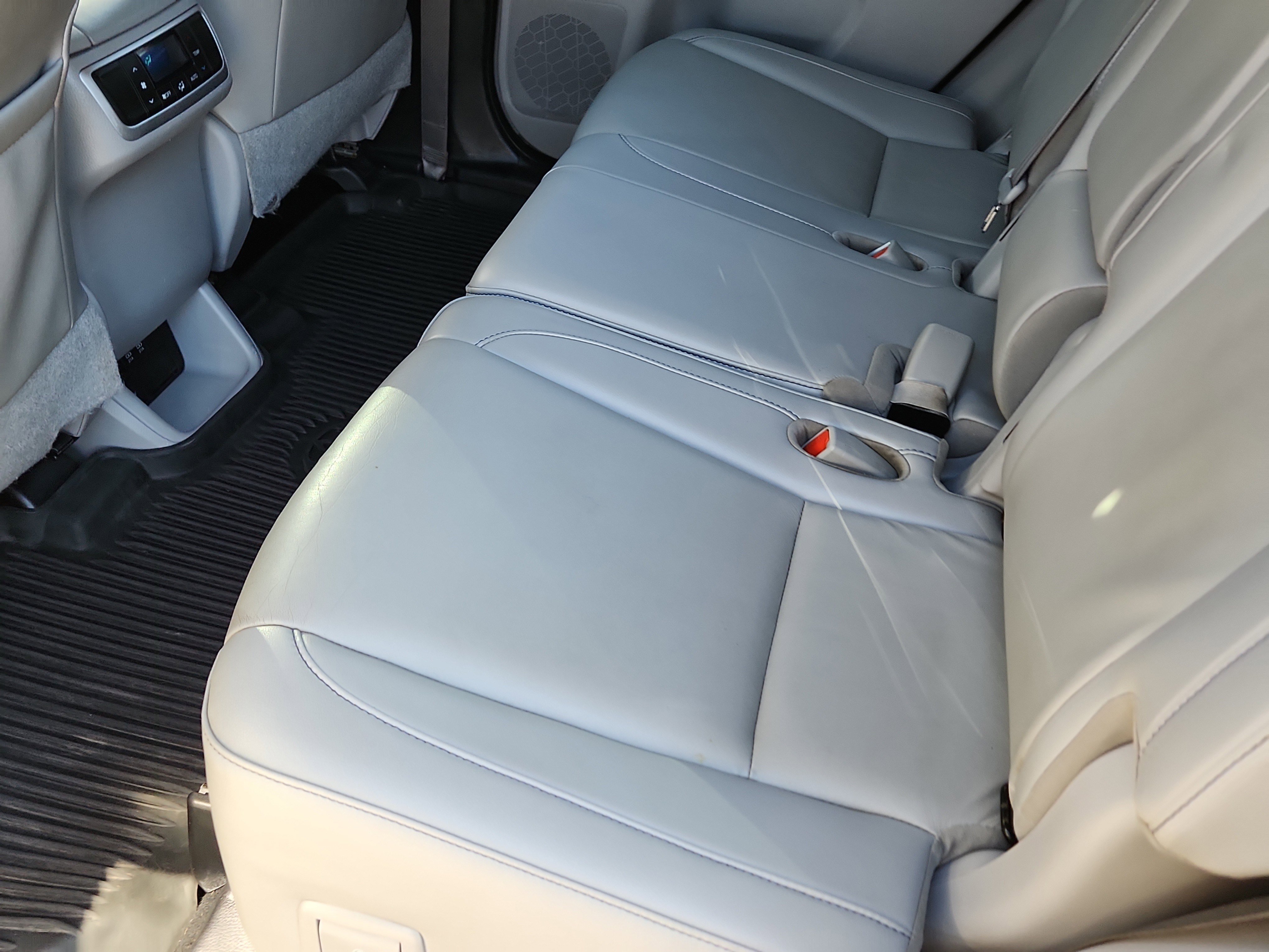 Certified 2019 Toyota Highlander XLE image 9