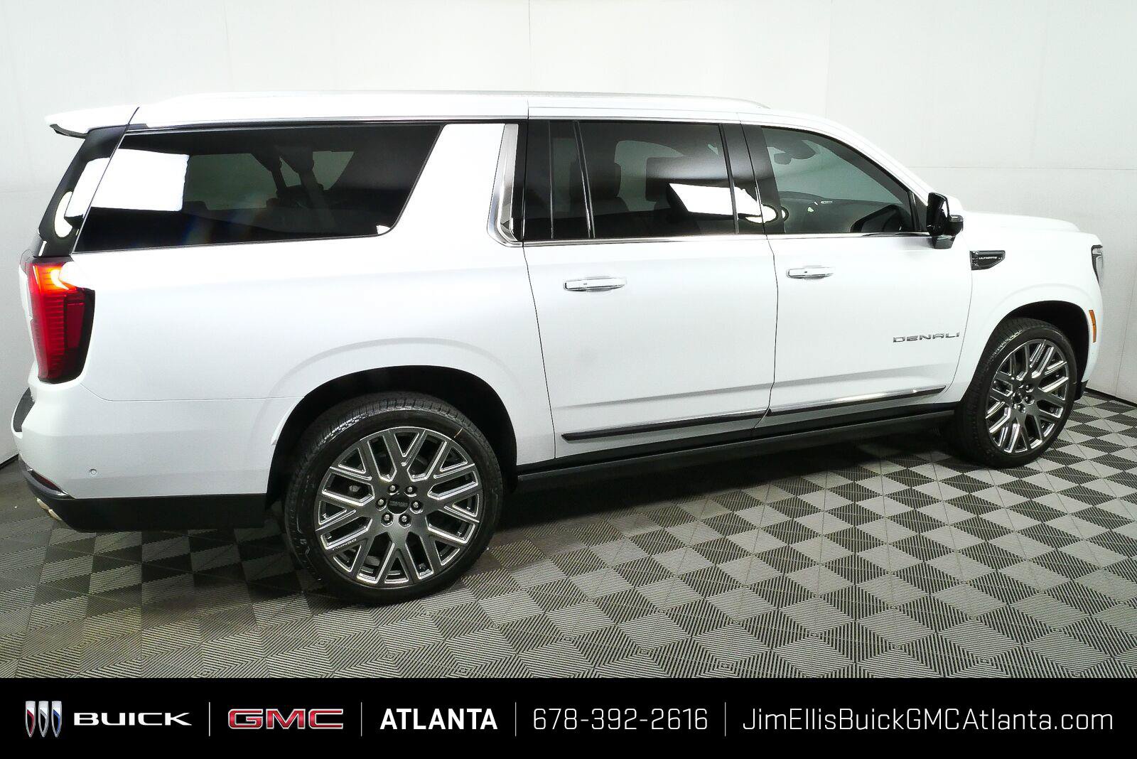 New 2026 GMC Yukon XL Denali Ultimate w/ LPO, Floor Liner Package AWD/4WD image 2