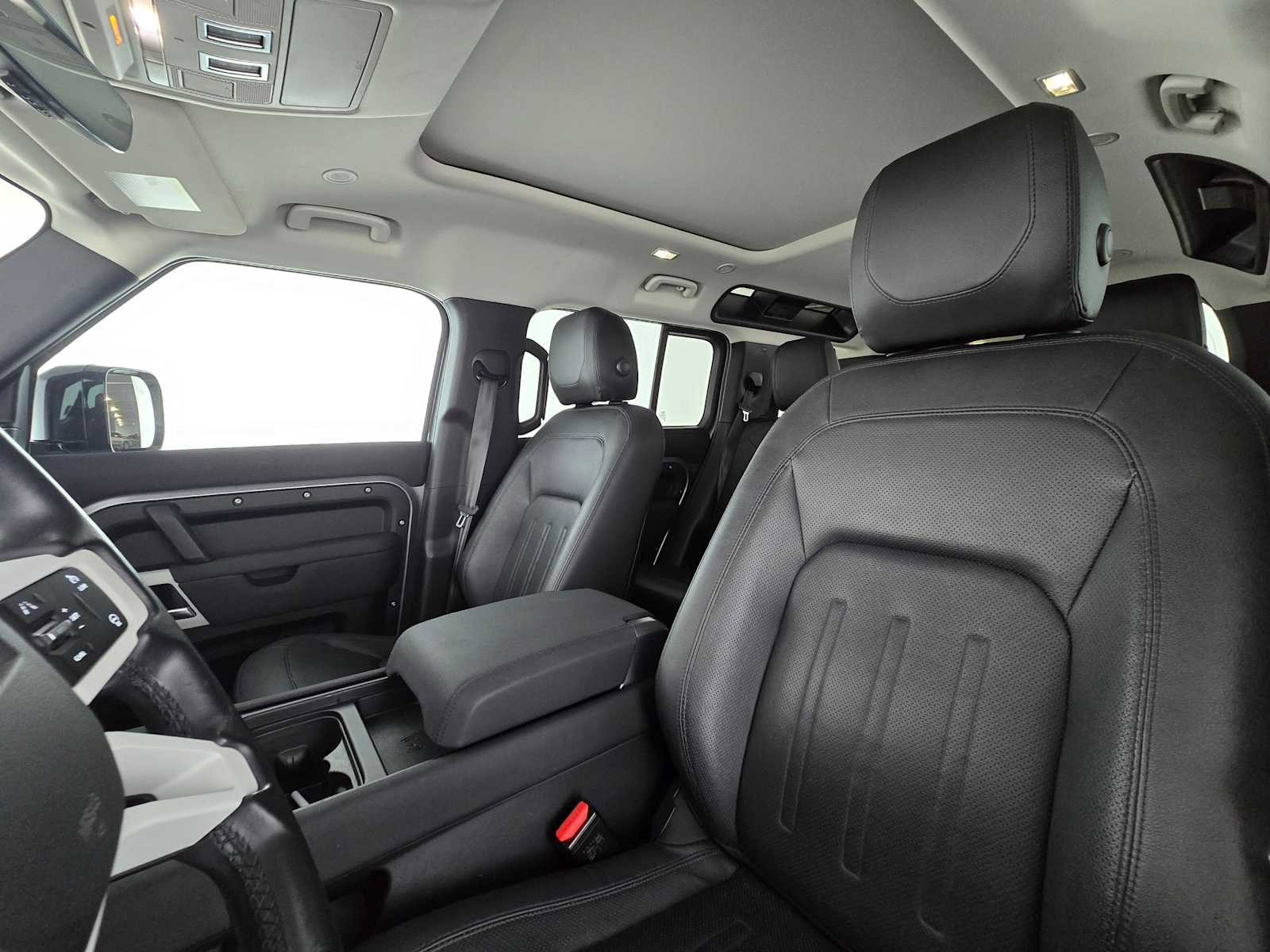 Used 2022 Land Rover Defender 110 SE image 20