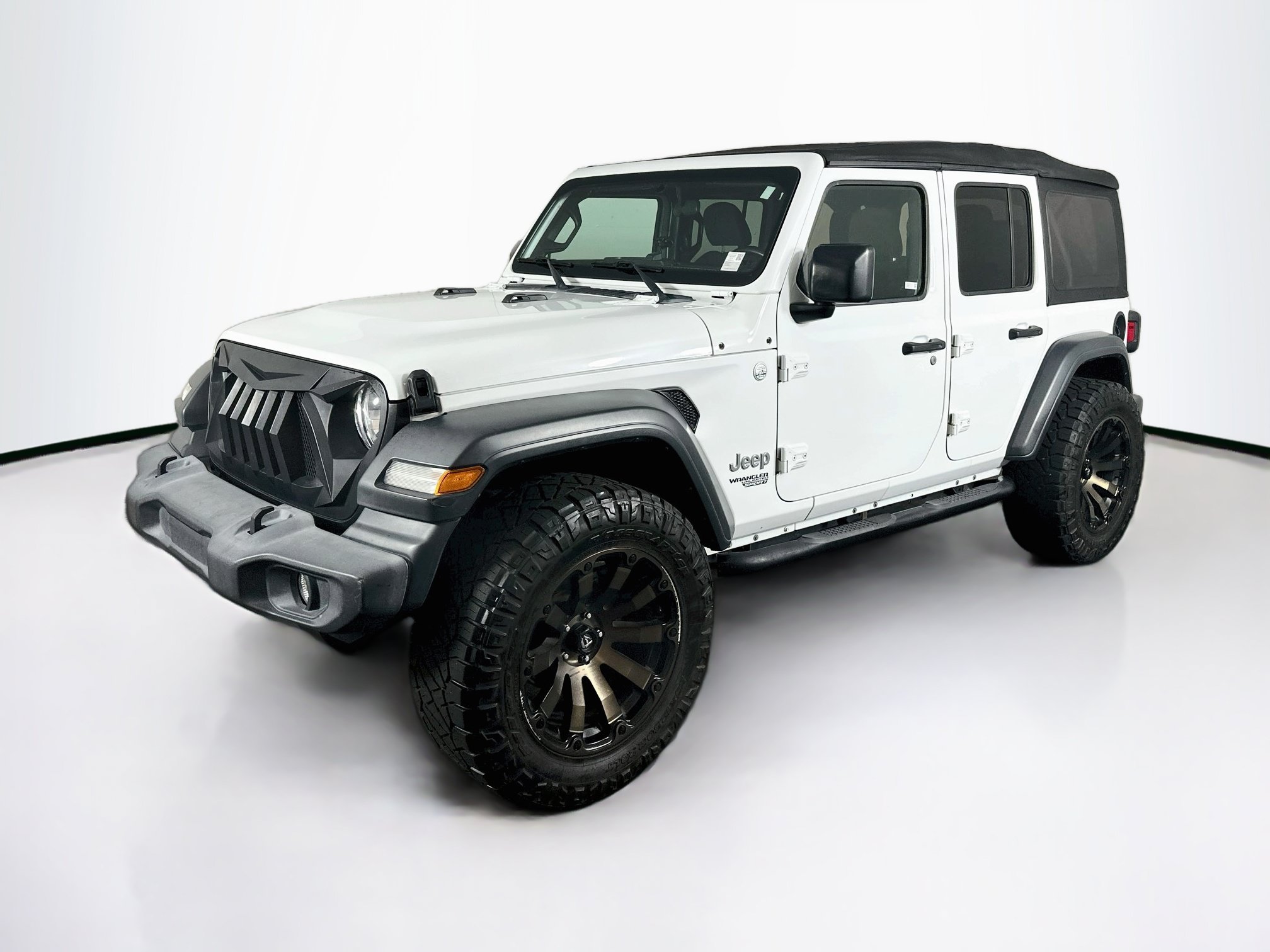 Used 2018 Jeep Wrangler Unlimited Sport S AWD/4WD image 3