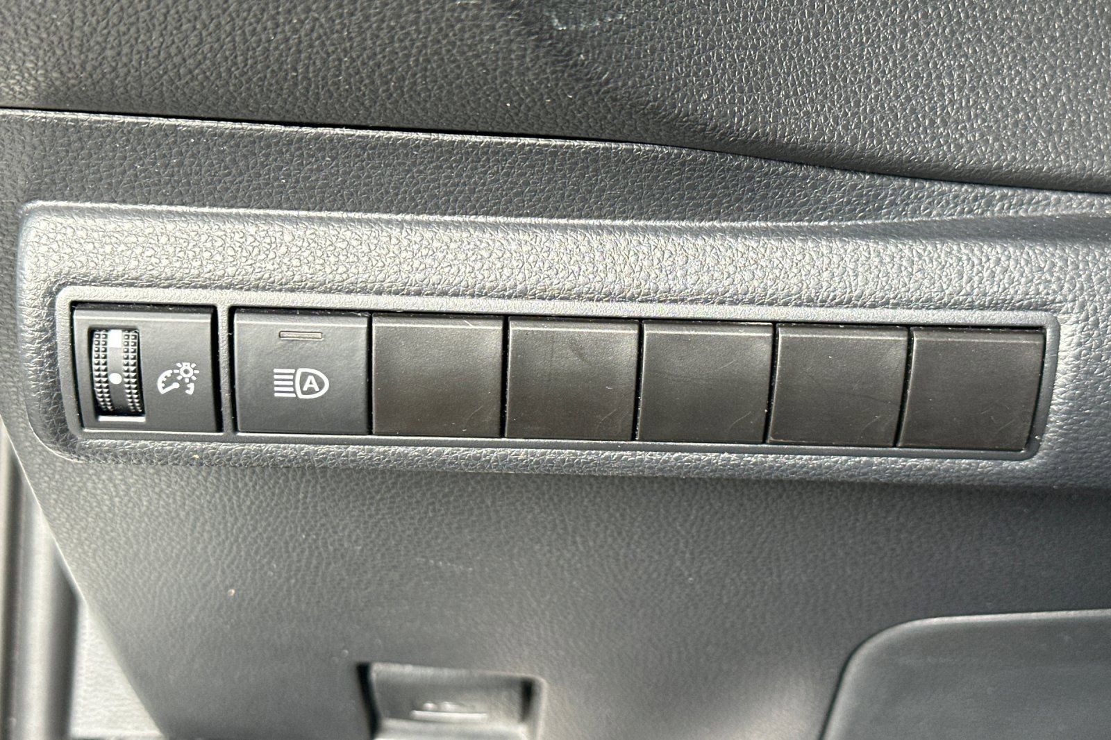 Certified 2022 Toyota Corolla LE image 31