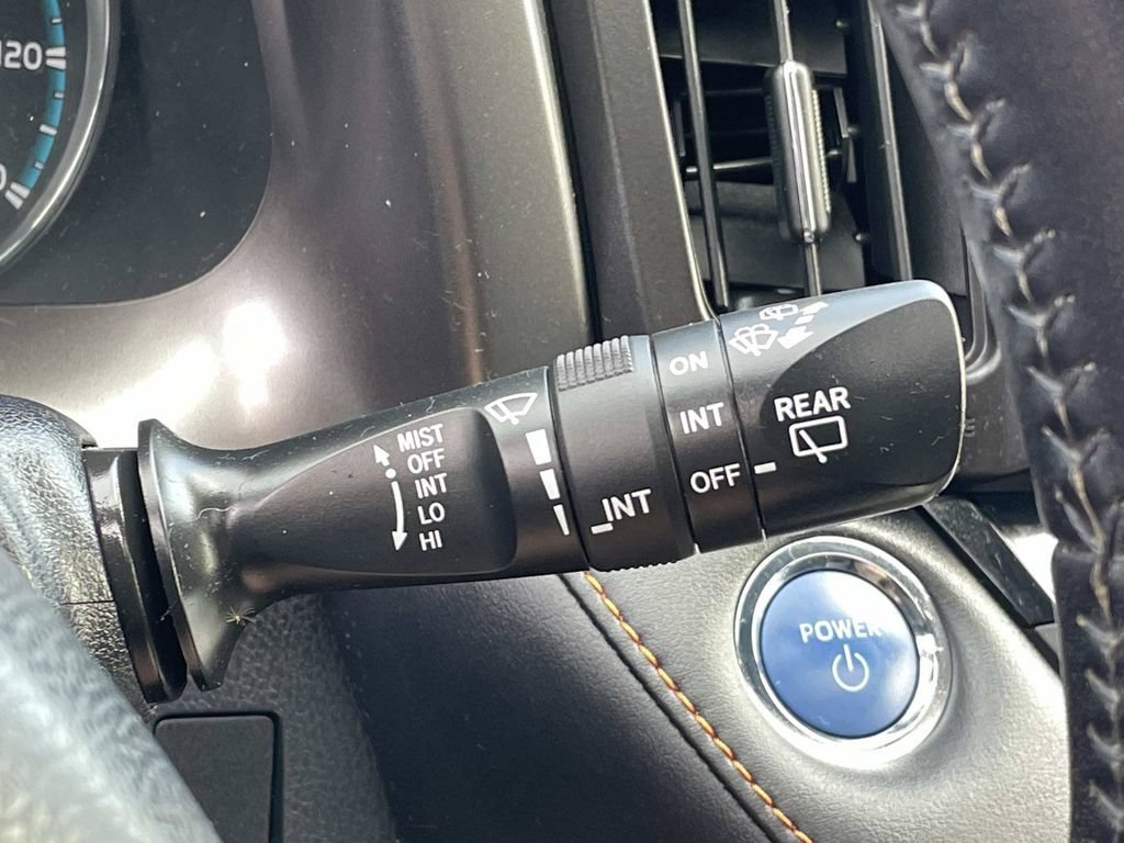 Used 2017 Toyota RAV4 SE AWD/4WD image 31