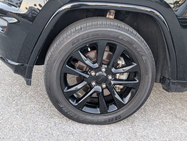 Used 2021 Jeep Grand Cherokee Laredo X image 4