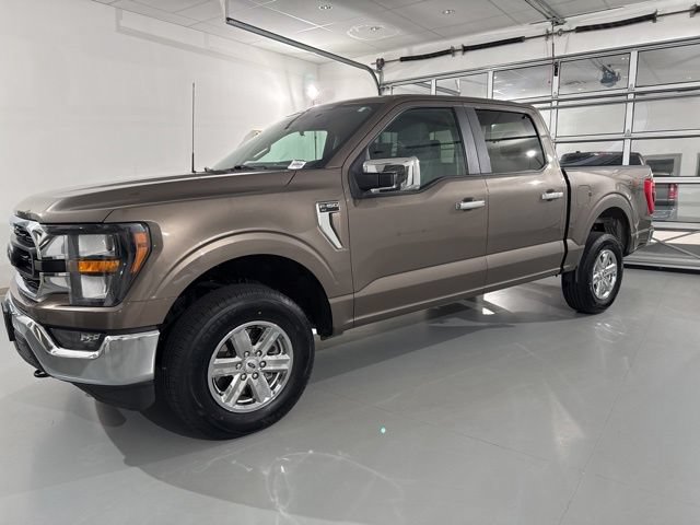 Used 2023 Ford F150 XLT AWD/4WD image 4