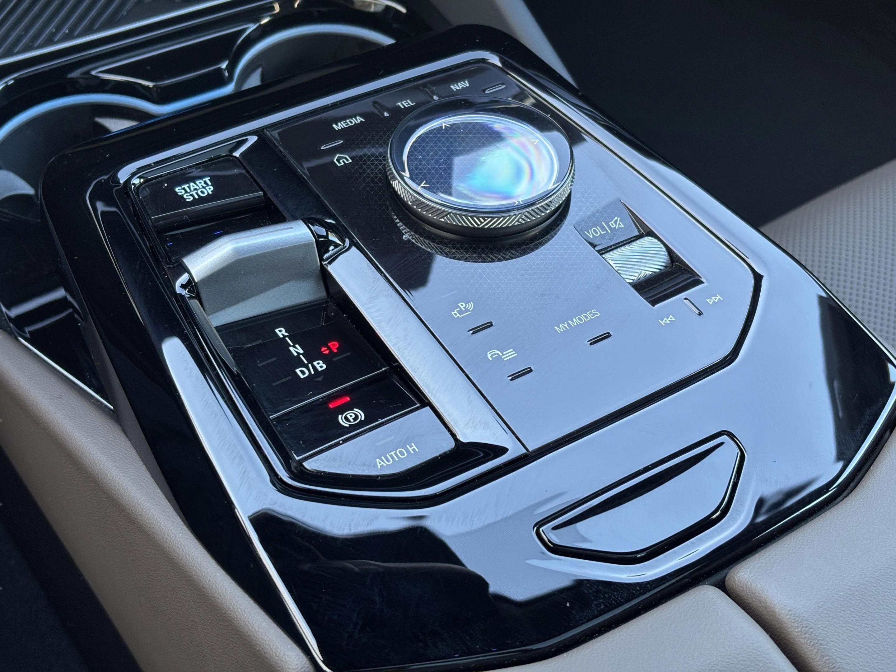 Used 2025 BMW i5 M60 image 12