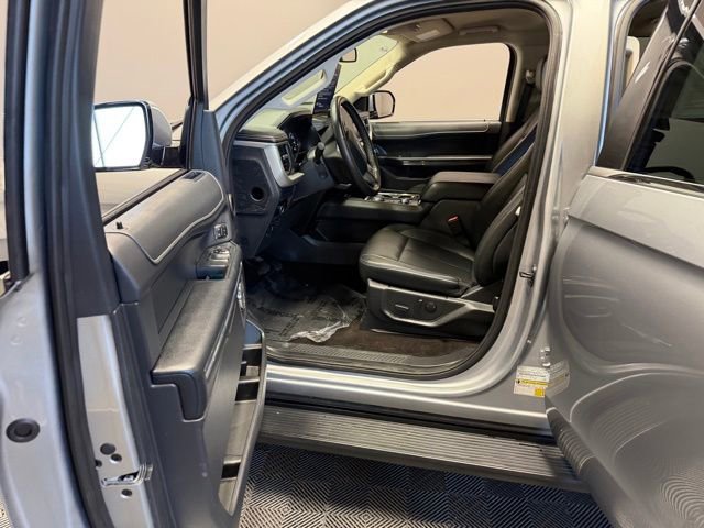Used 2023 Ford Expedition Max XLT AWD/4WD image 14