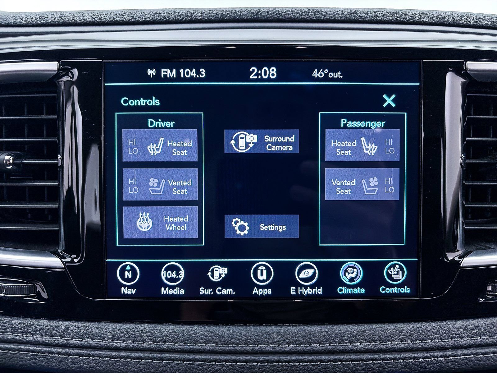 Used 2020 Chrysler Pacifica Limited w/ Advanced Safetytec Group image 23