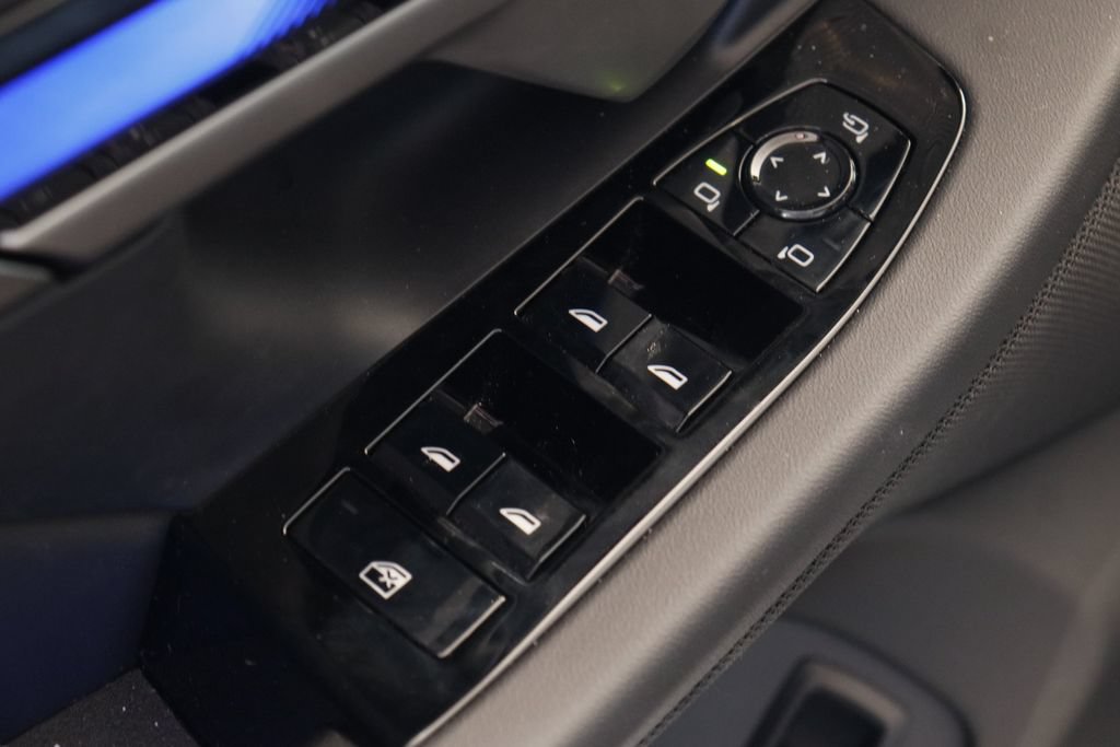 Used 2026 BMW M5 Touring AWD/4WD image 23