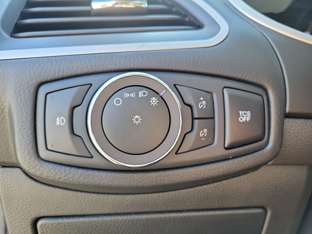 Used 2019 Ford Edge SEL w/ Equipment Group 201A image 20