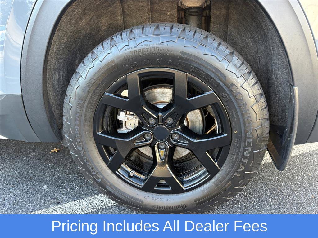 Used 2025 Volkswagen Atlas Peak Edition SE AWD/4WD image 26