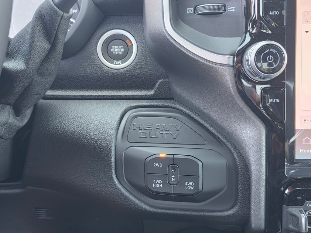New 2026 RAM 2500 Big Horn AWD/4WD image 19