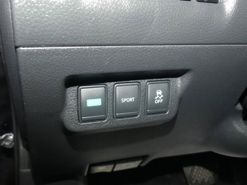 Used 2015 Nissan Sentra SV FWD image 28