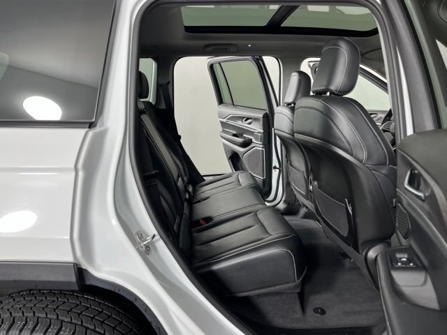 Used 2022 Jeep Grand Cherokee Limited AWD/4WD image 48
