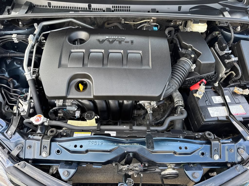 Used 2018 Toyota Corolla SE w/ Carpet Mat Package (TMS) FWD image 8