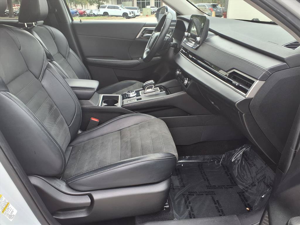 Used 2024 Mitsubishi Outlander SE AWD/4WD image 9