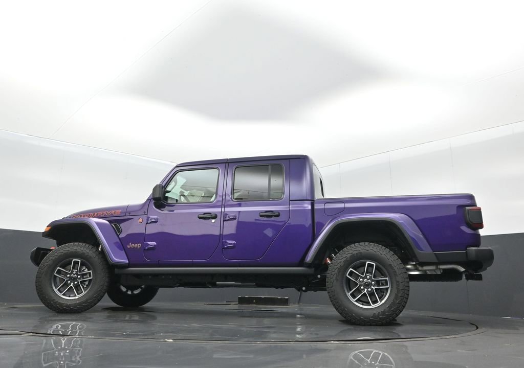 New 2026 Jeep Gladiator Mojave w/ Technology Group AWD/4WD image 32