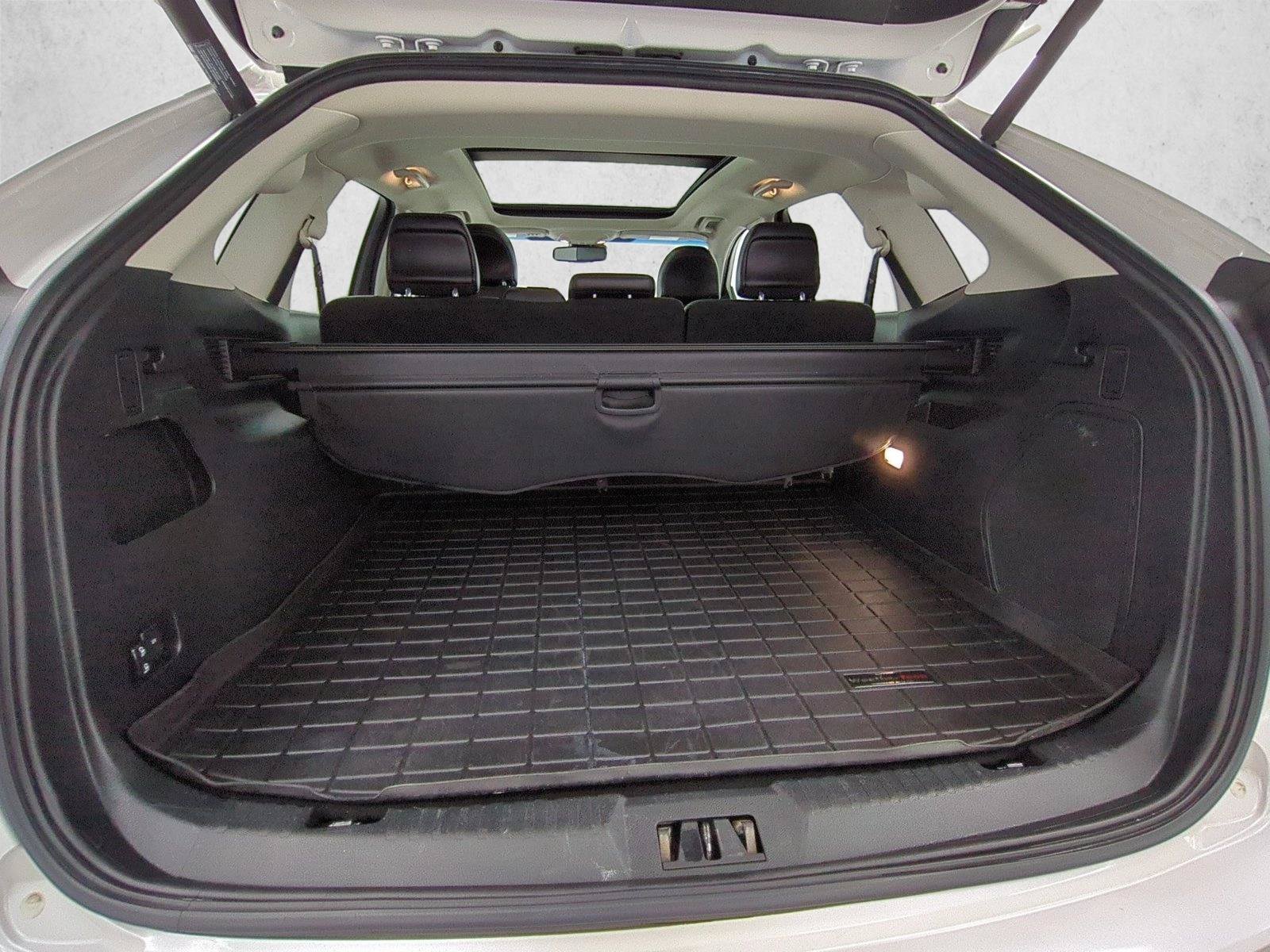 Used 2018 Ford Edge Titanium w/ Equipment Group 302A AWD/4WD image 6