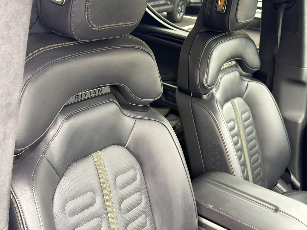 Used 2025 Rivian R1T Adventure AWD/4WD image 33