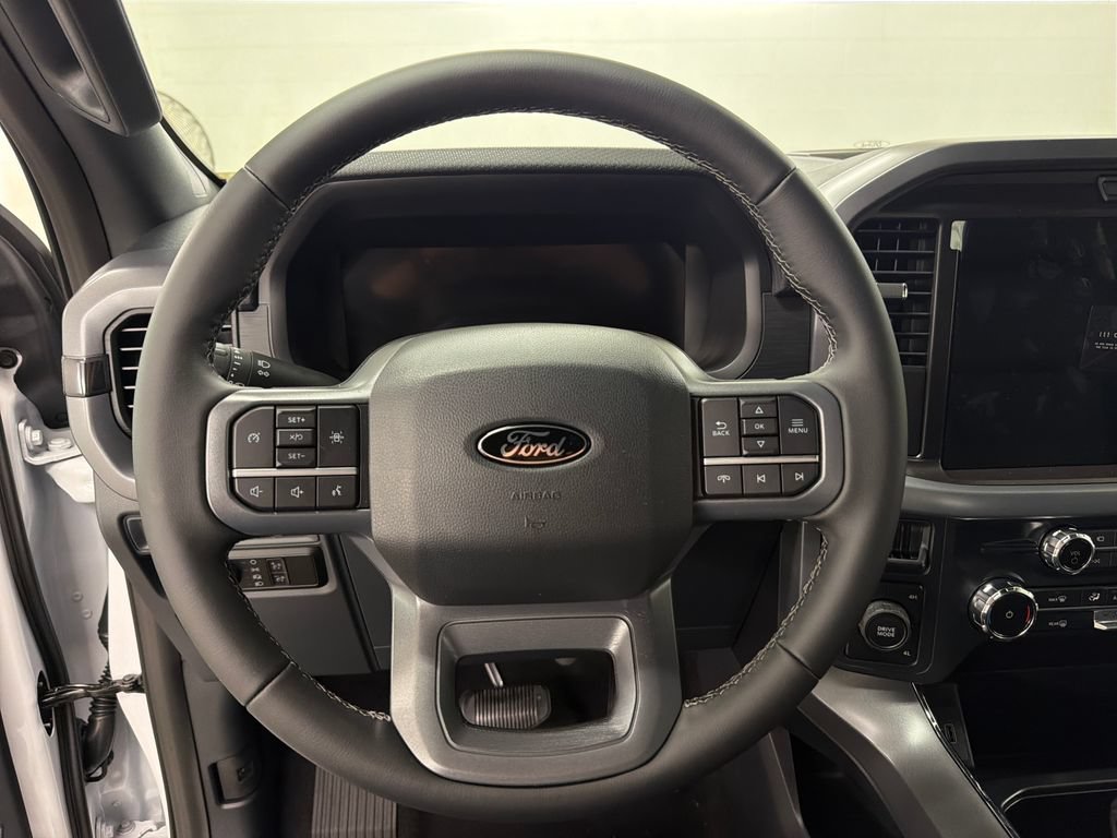 New 2026 Ford F150 XLT w/ XLT Black Appearance Package AWD/4WD image 17