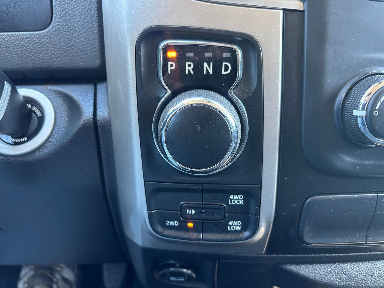 Used 2018 RAM 1500 Classic SLT image 12