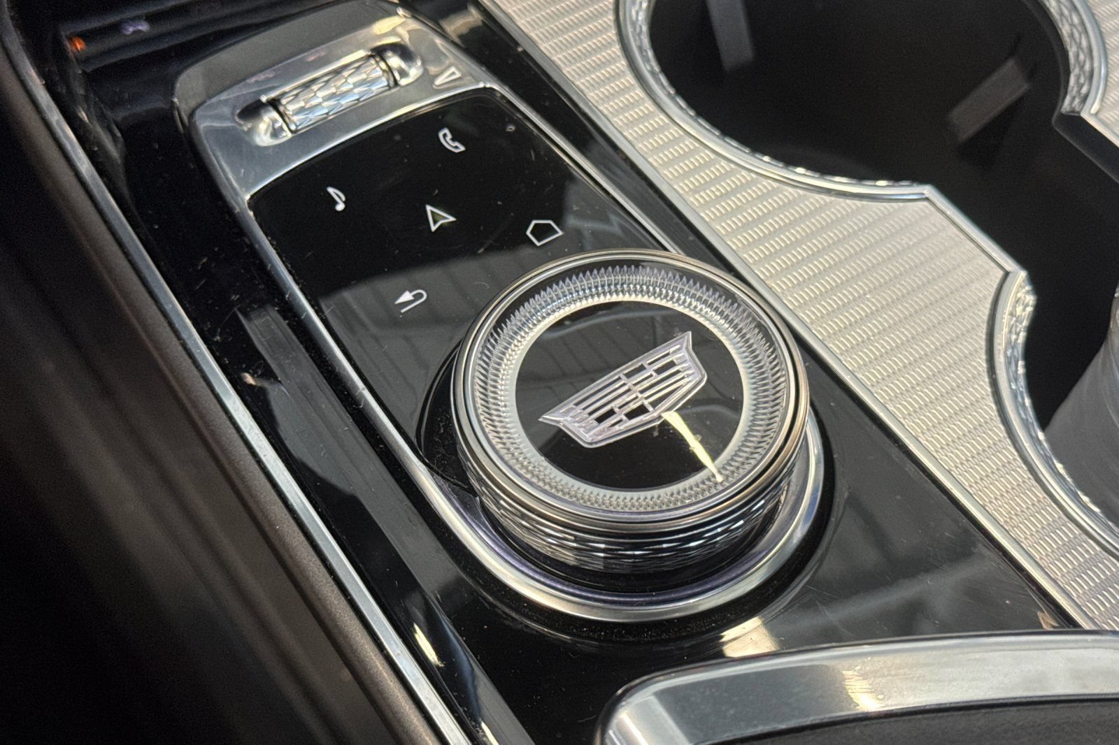 Certified 2024 Cadillac Lyriq Tech RWD image 29