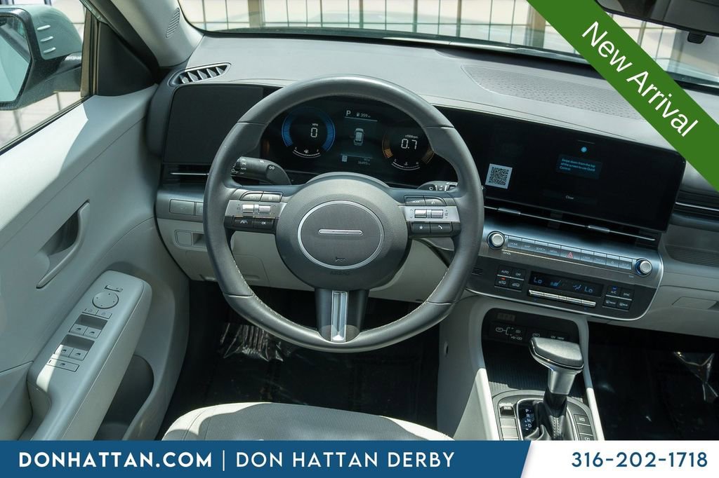 Used 2025 Hyundai Kona SEL FWD image 5