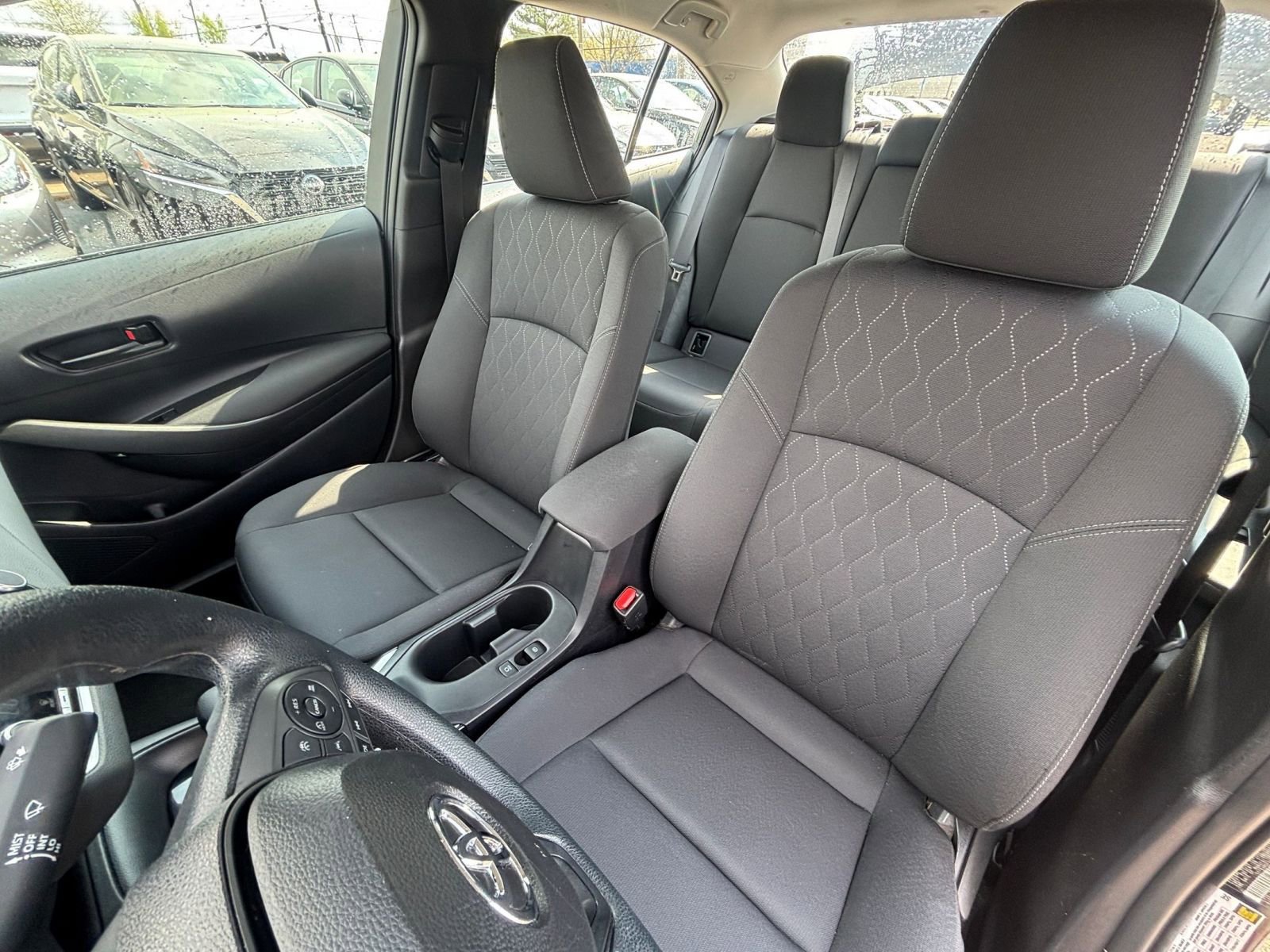 Used 2025 Toyota Corolla LE image 36