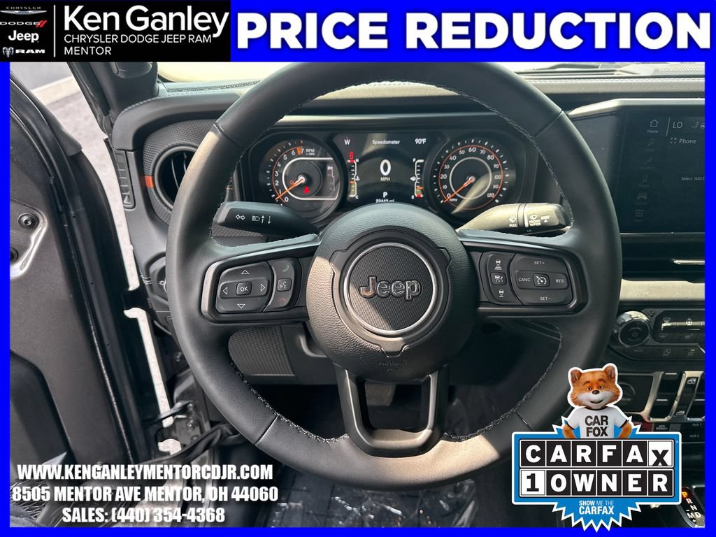 Used 2025 Jeep Gladiator Mojave w/ Convenience Group AWD/4WD image 15