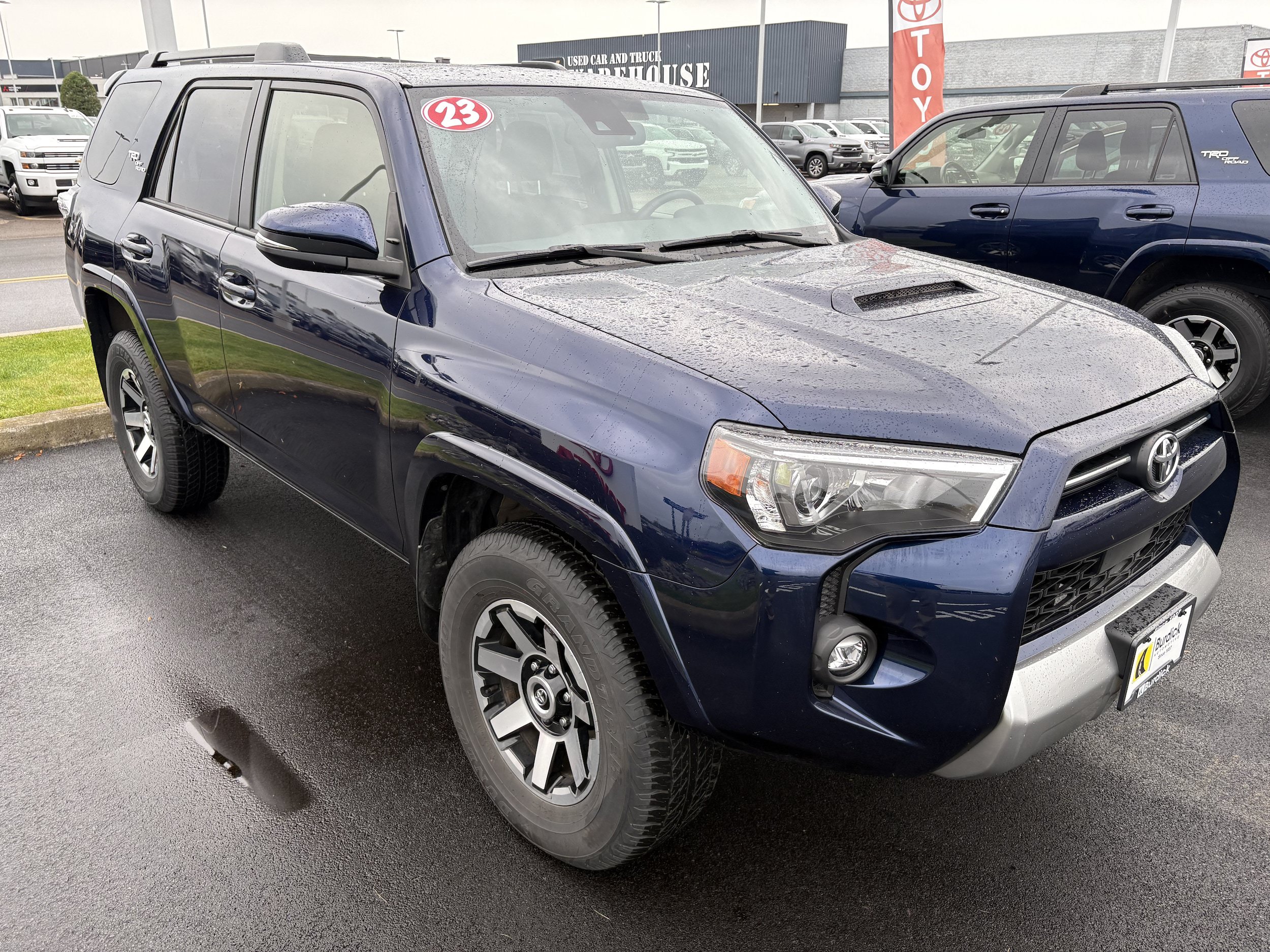 Certified 2023 Toyota 4Runner TRD Off-Road Premium w/ Moonroof Package AWD/4WD image 2