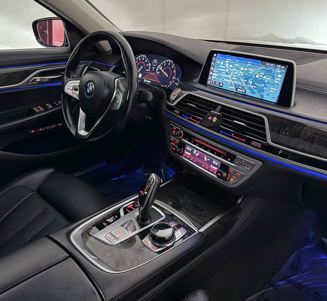 Used 2018 BMW 750i xDrive AWD/4WD image 26