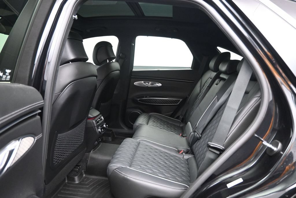 Used 2023 Genesis GV70 3.5T Sport w/ Sport Prestige Package AWD/4WD image 25