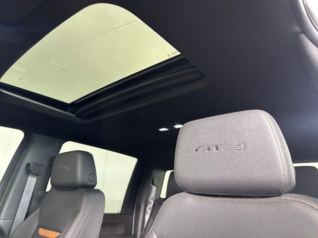Used 2022 GMC Sierra 2500 AT4 w/ AT4 Premium Plus Package image 12