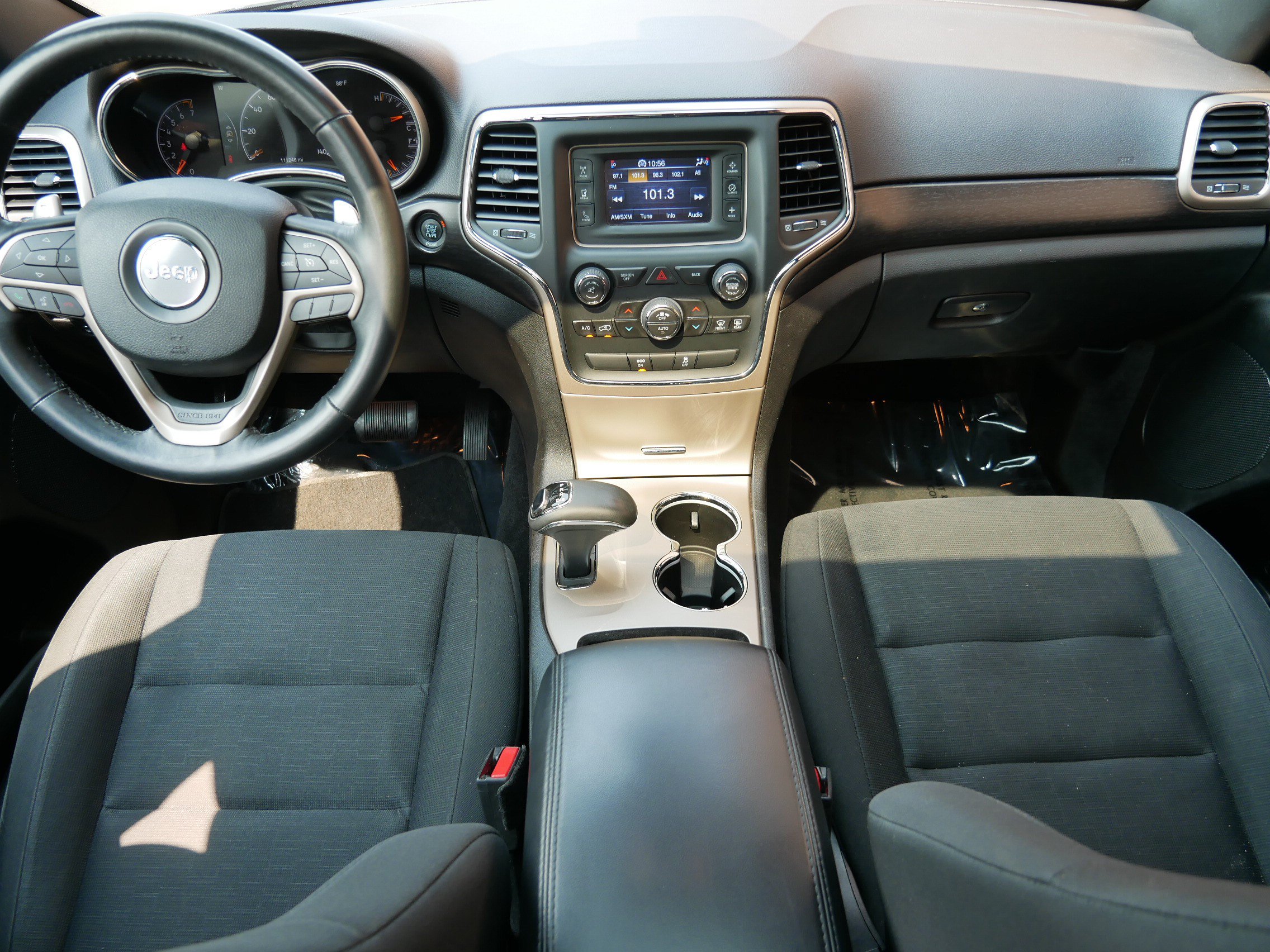 Used 2014 Jeep Grand Cherokee Laredo w/ Security & Convenience Group AWD/4WD image 13