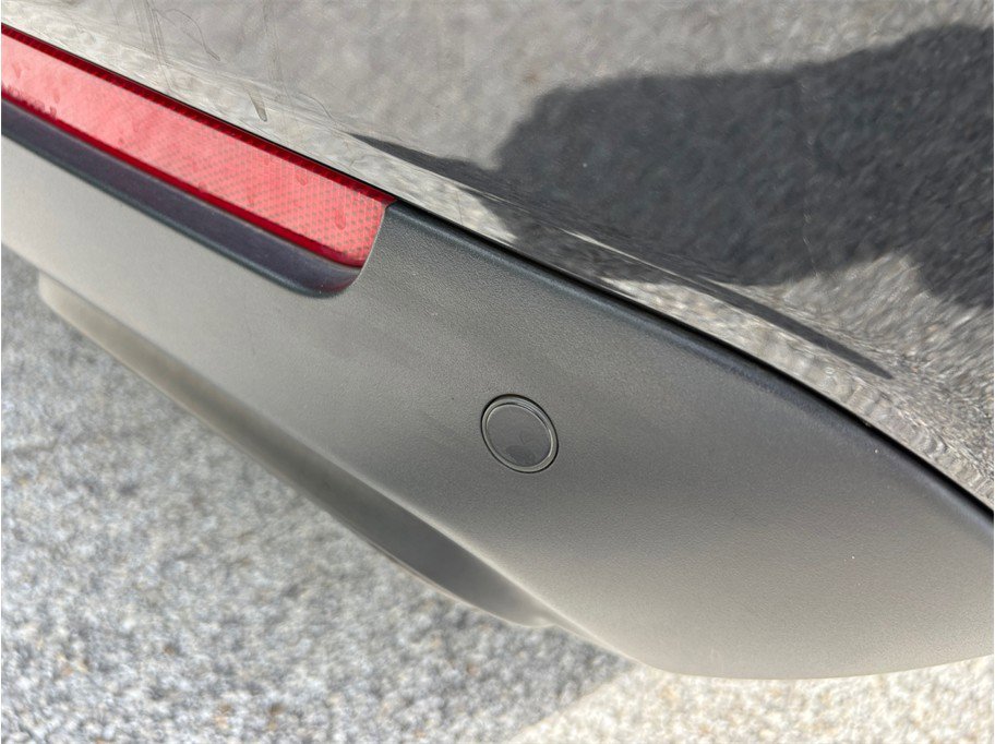 Used 2015 Dodge Challenger SRT Hellcat image 14