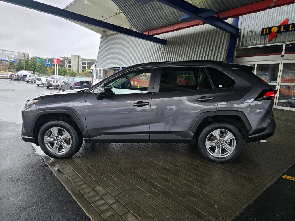 Used 2024 Toyota RAV4 XLE w/ Convenience Package AWD/4WD image 8