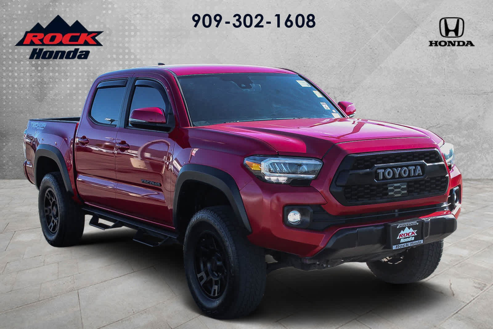 Used 2020 Toyota Tacoma TRD Off-Road w/ Technology Package AWD/4WD image 3