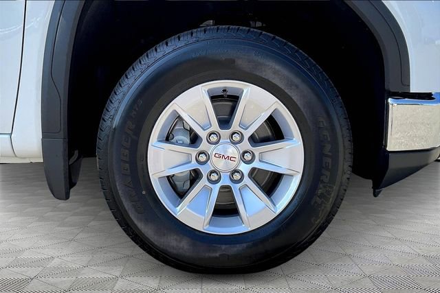 New 2026 GMC Sierra 1500 SLE image 13